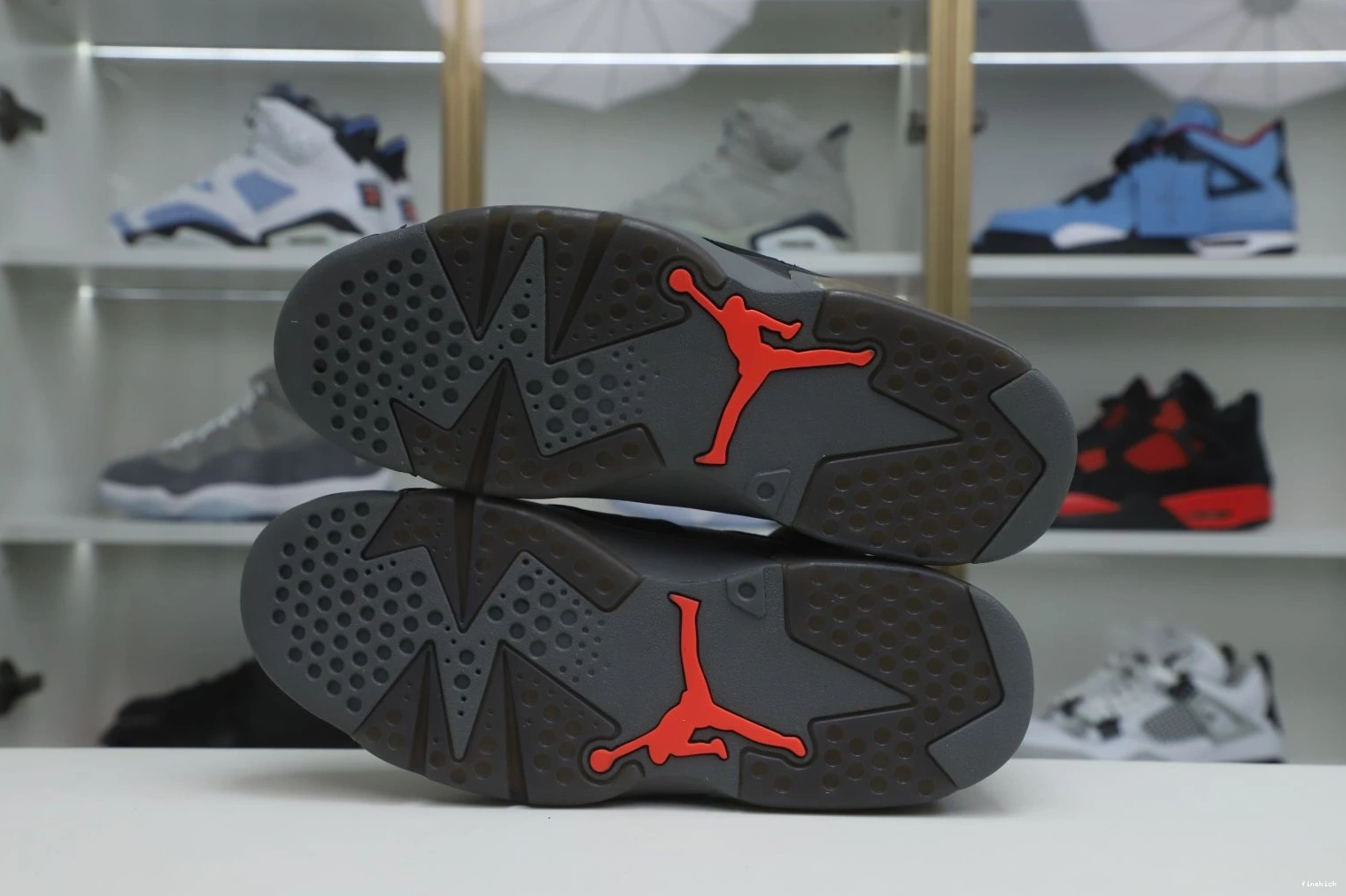 JORDAN X PARIS SAINT-GERMAIN AIR 6 RETRO GREY' 'IRON 0904